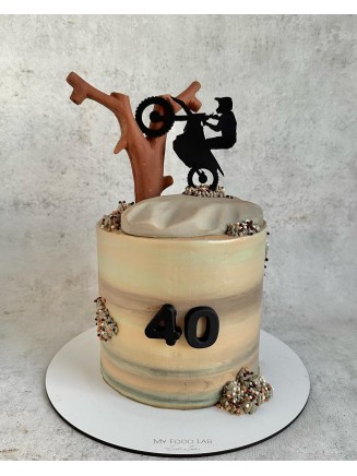 Tarta torre bizcocho personalizada
